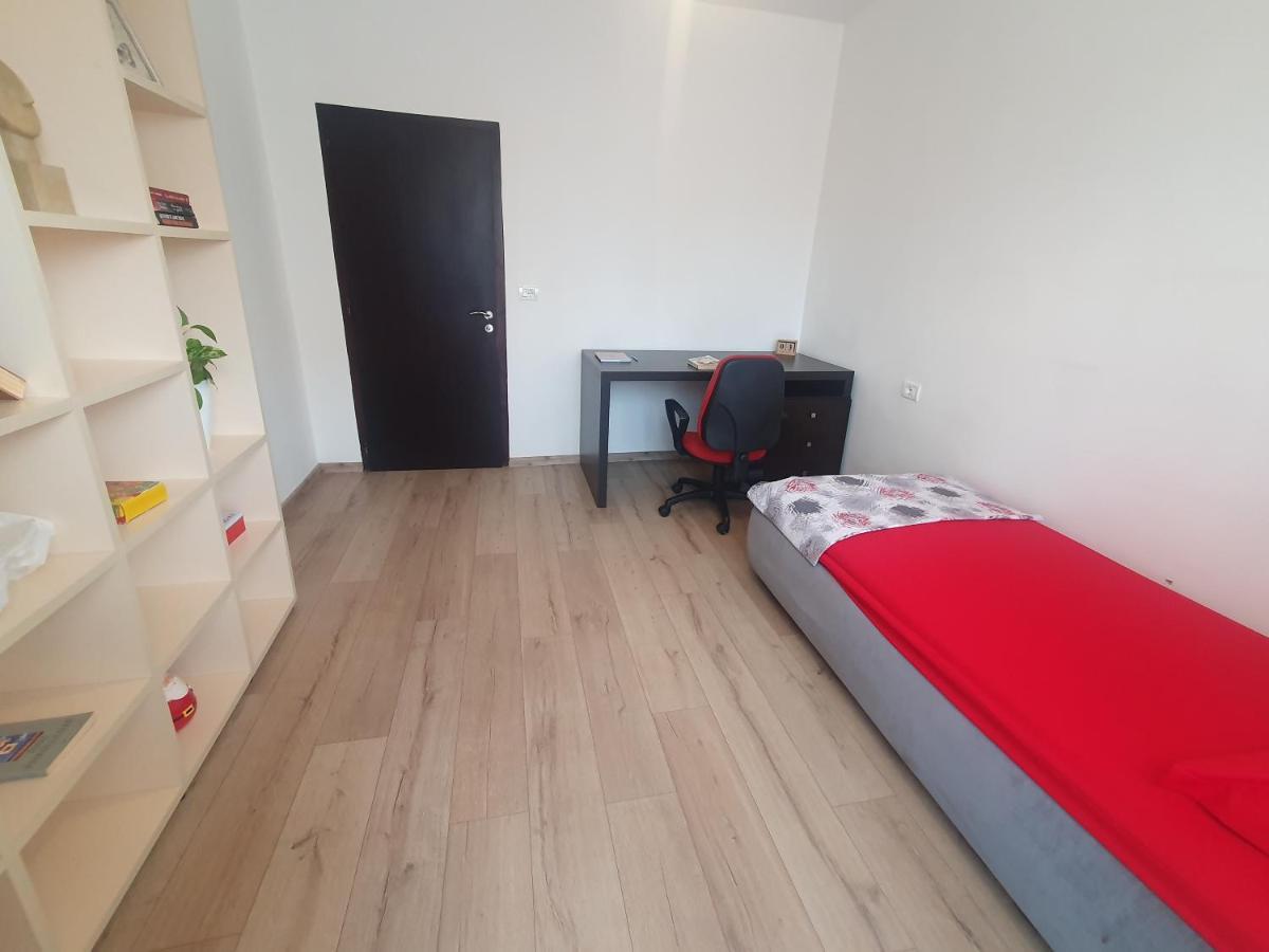 In The Heart Of , Bllok Appartement